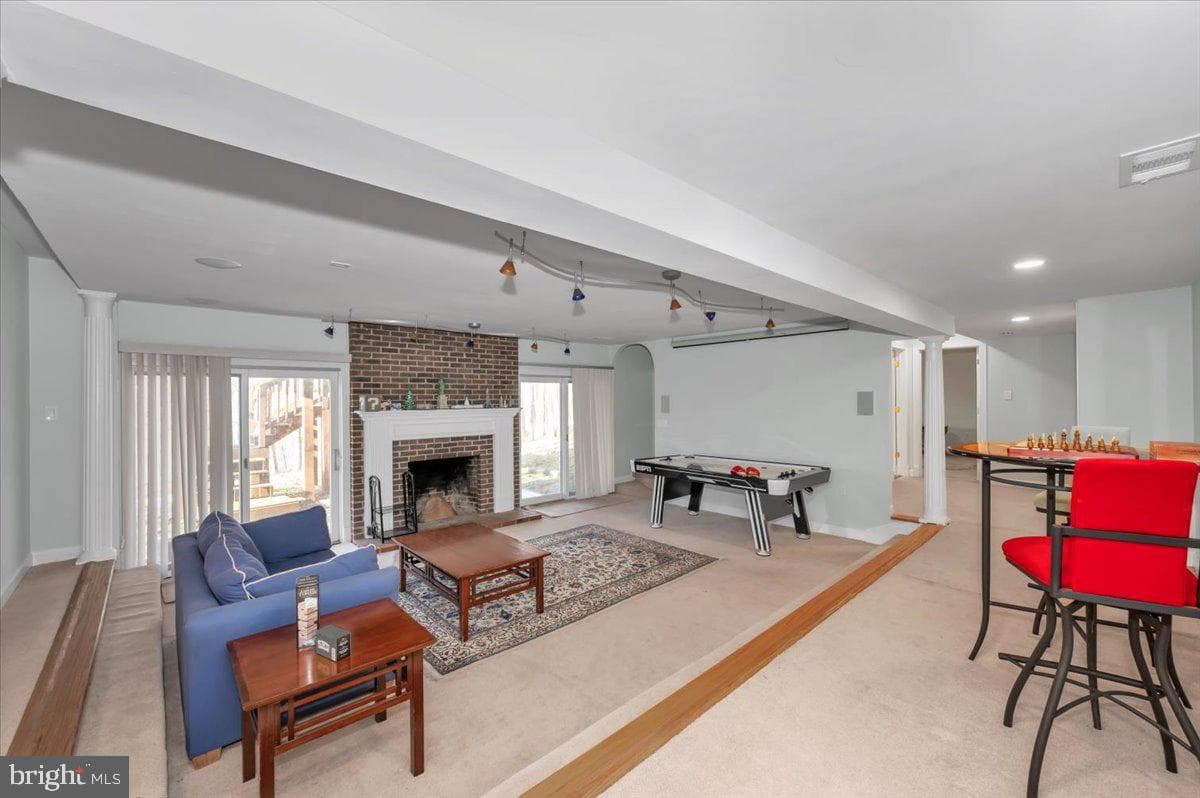 10101 Lloyd Road photo 33