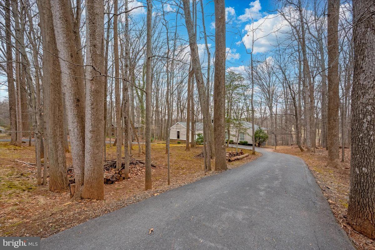 10101 Lloyd Road photo 7
