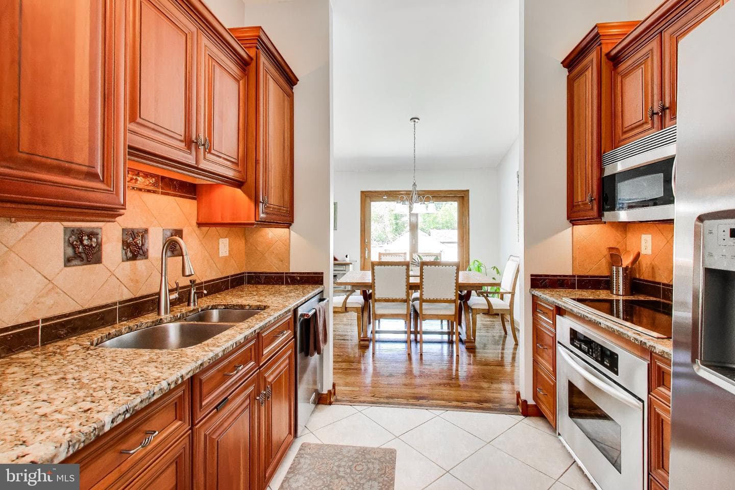 14216 Alderton Road photo 9