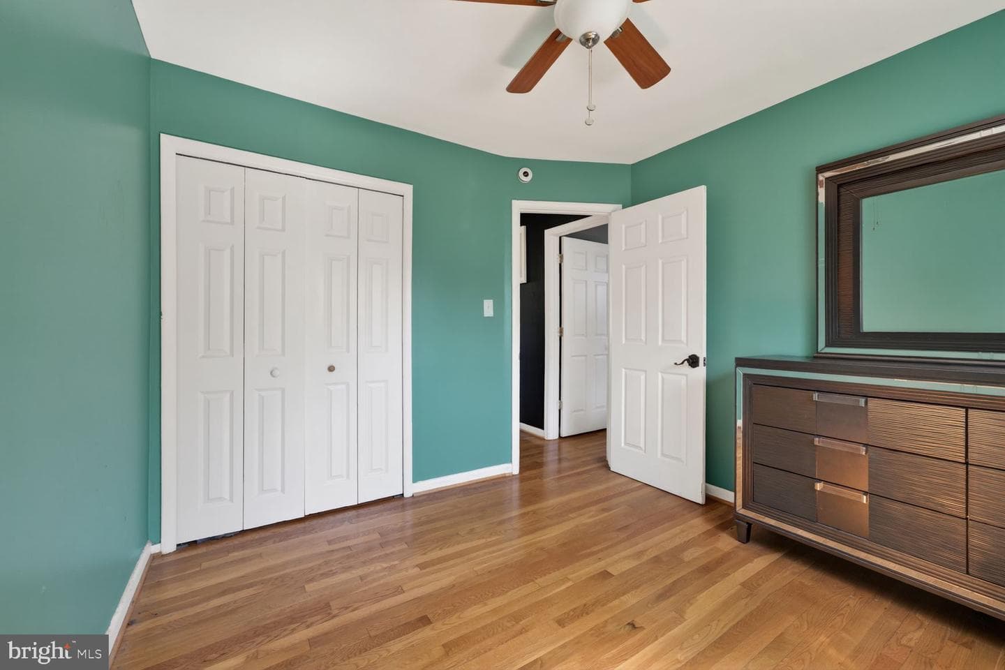 1104 Caddington Avenue photo 18