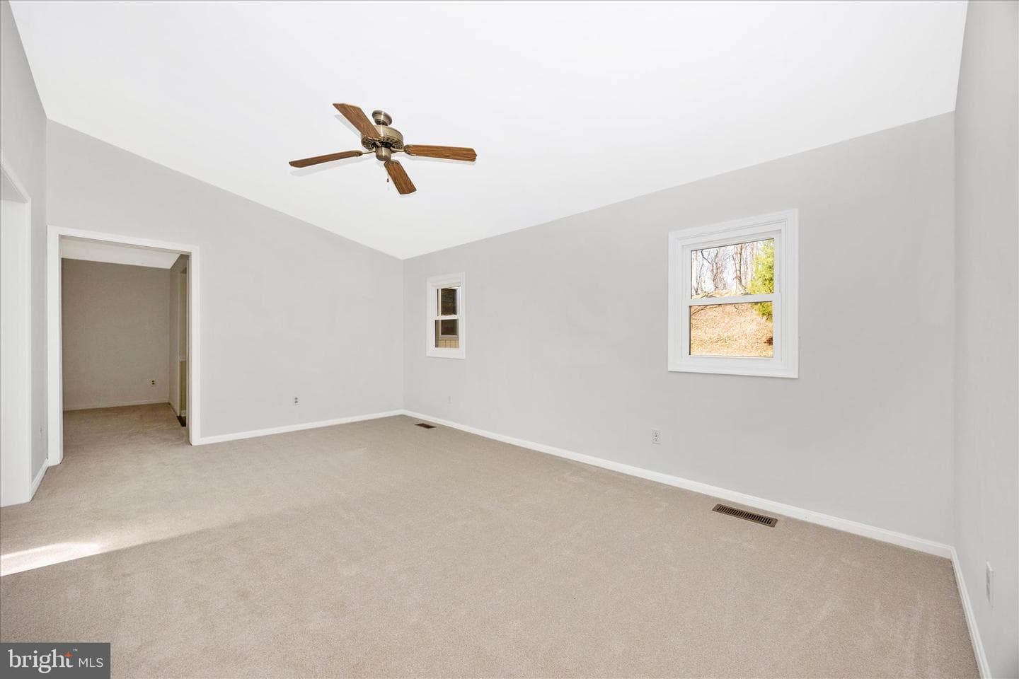 14 Cherry Grove photo 13