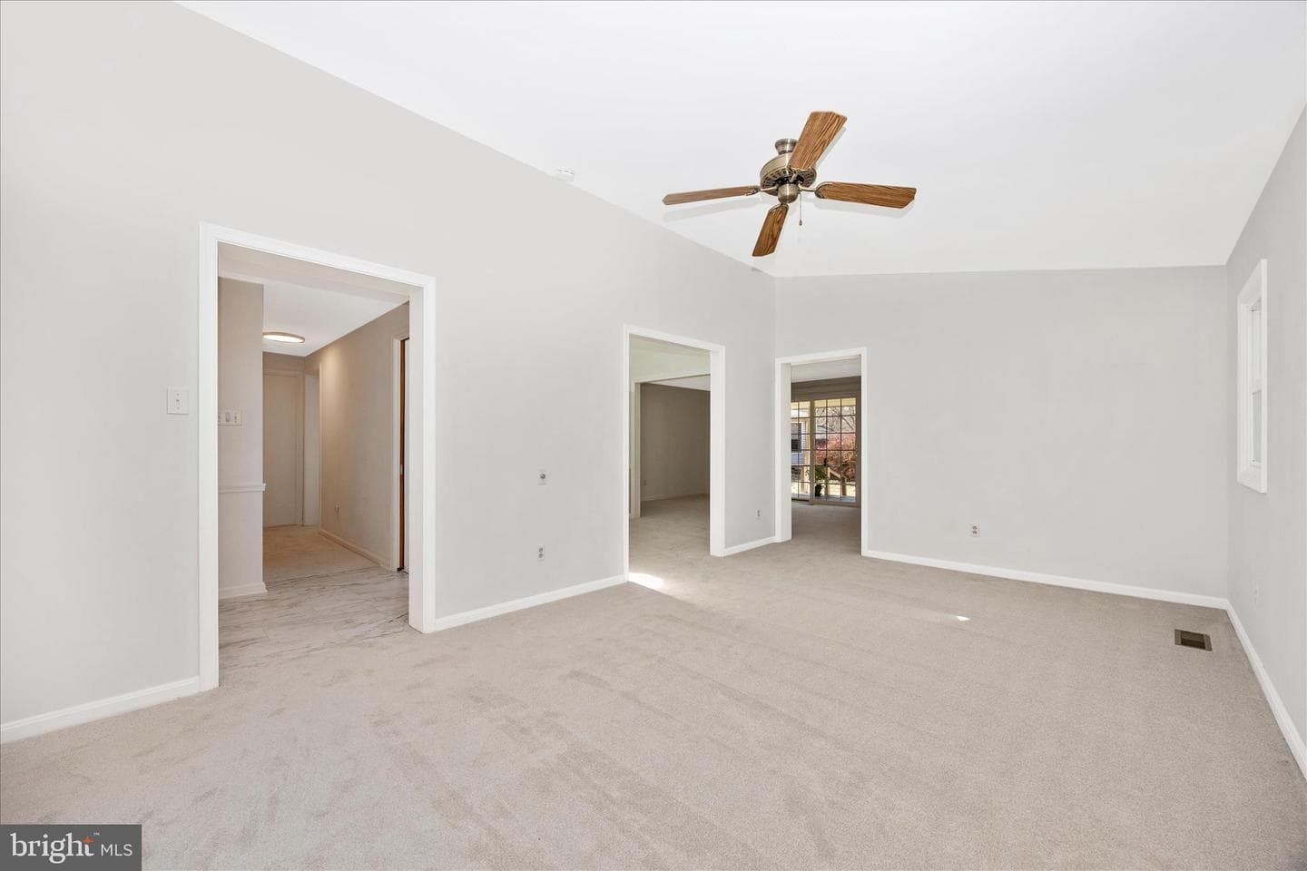 14 Cherry Grove photo 14