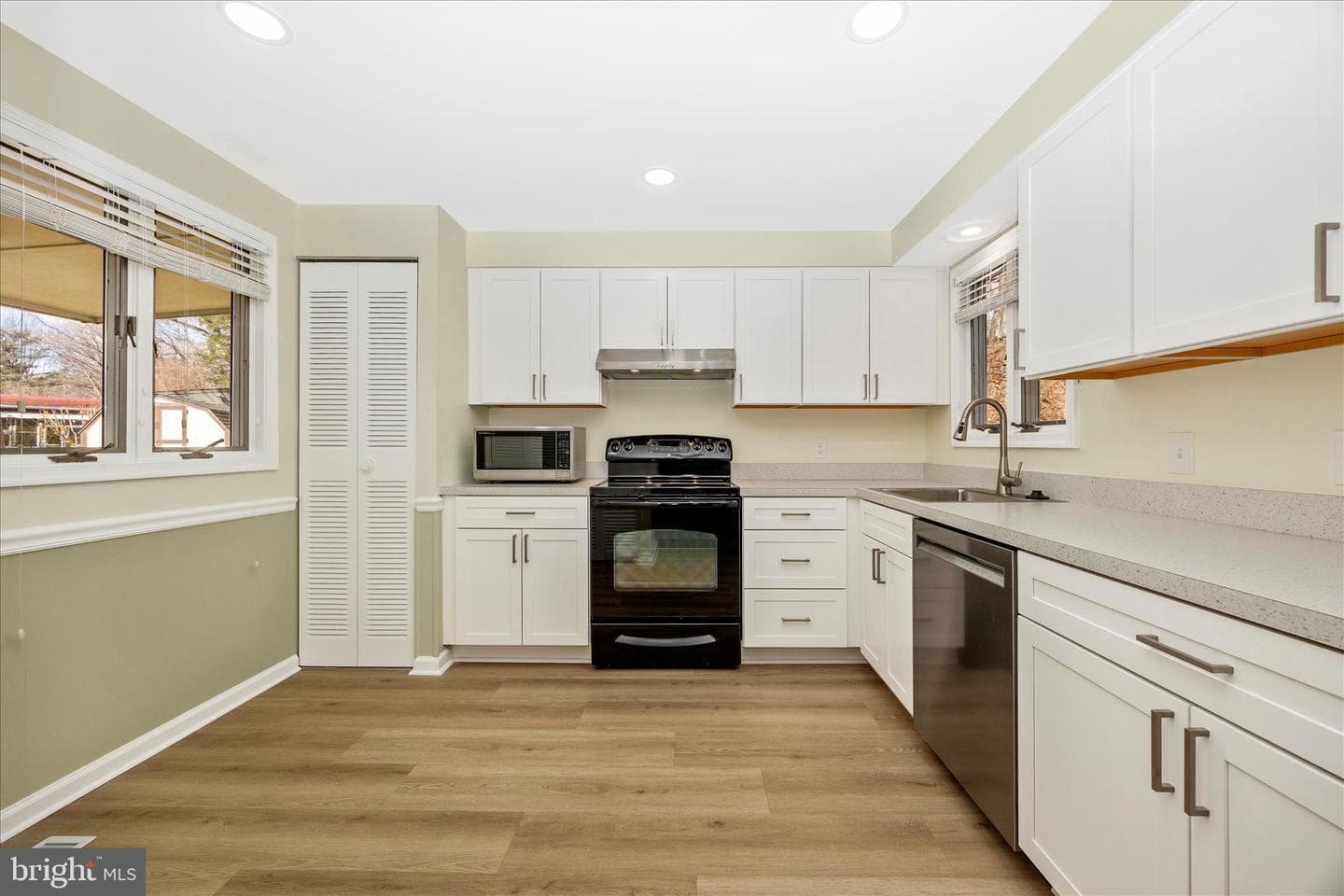 14 Cherry Grove photo 20