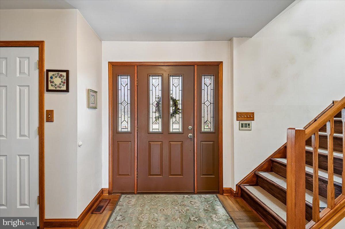 705 Marshall Manor Drive photo 3