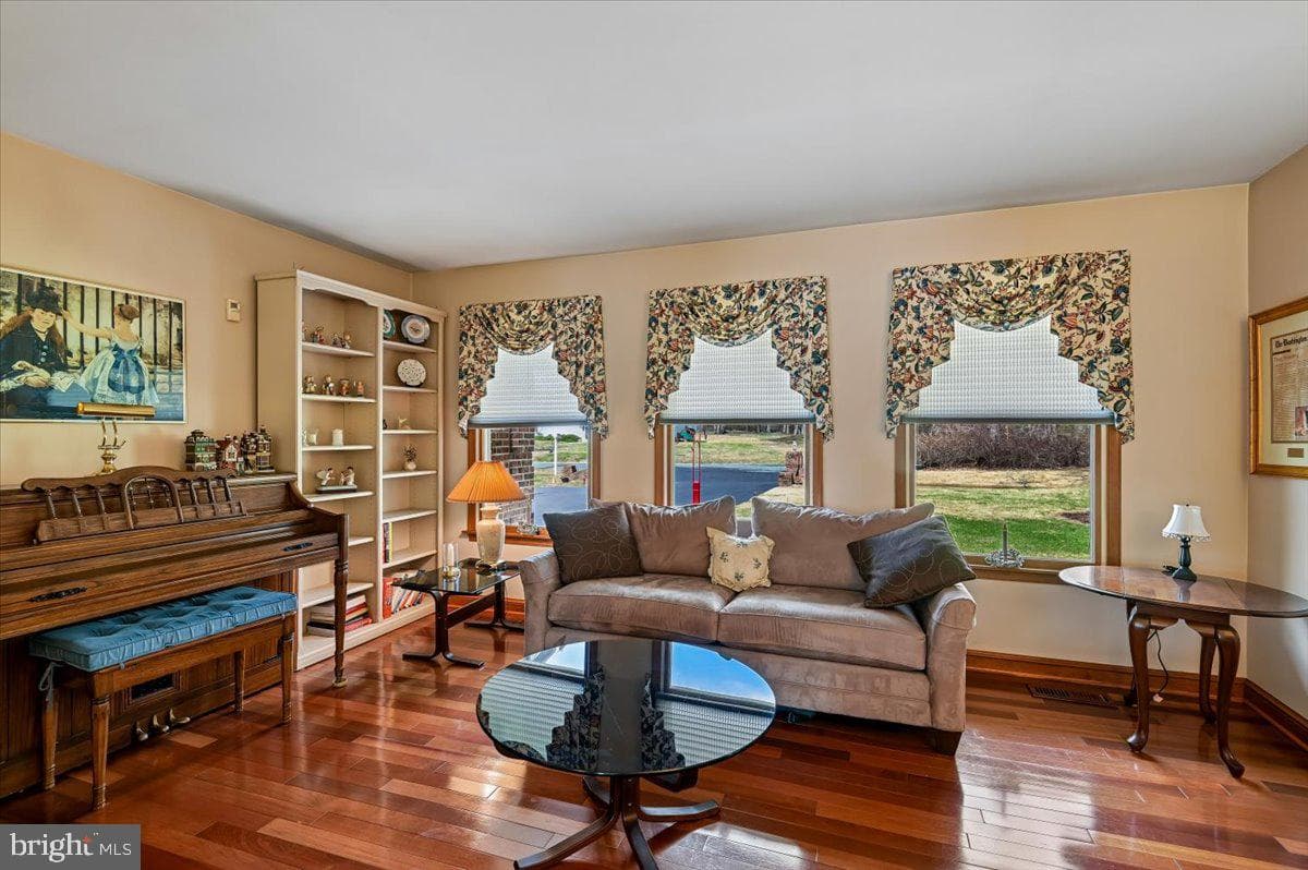 705 Marshall Manor Drive photo 8