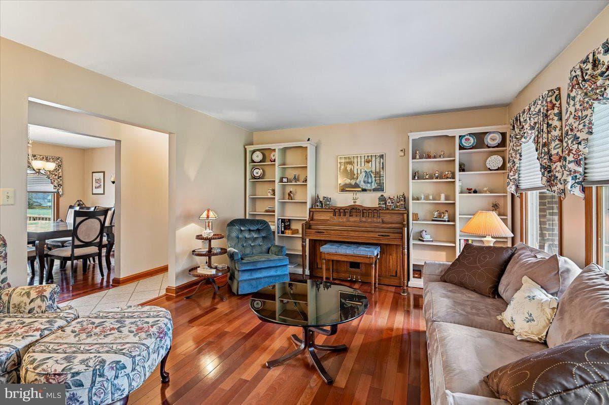 705 Marshall Manor Drive photo 9