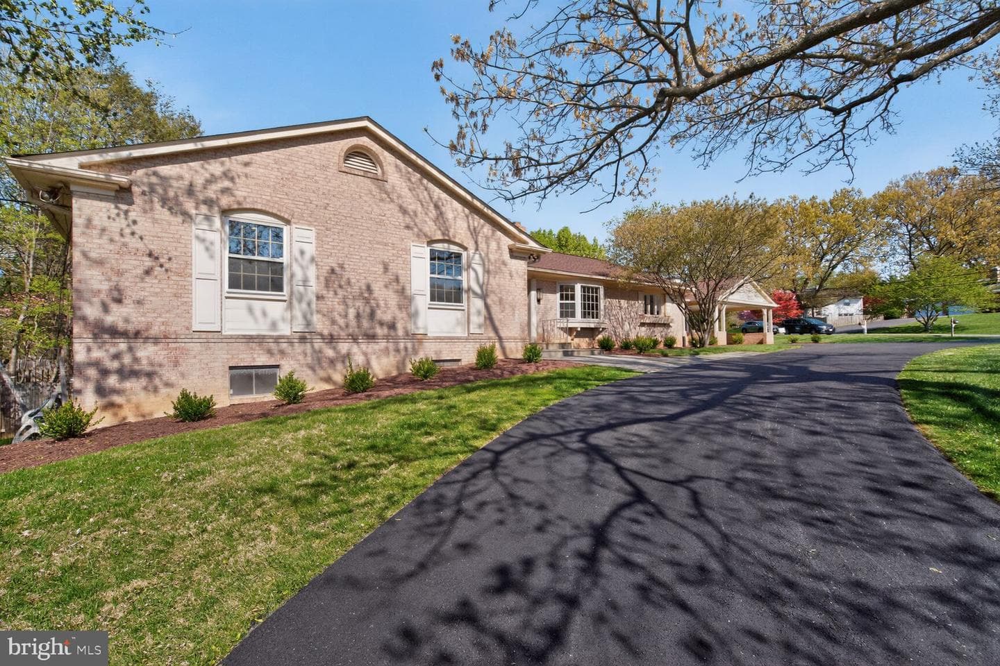 217 Kimblewick Drive photo 3