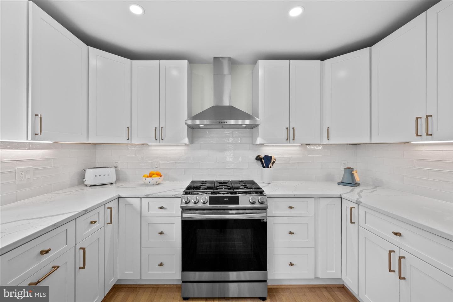 6700 Rannoch Road photo 13