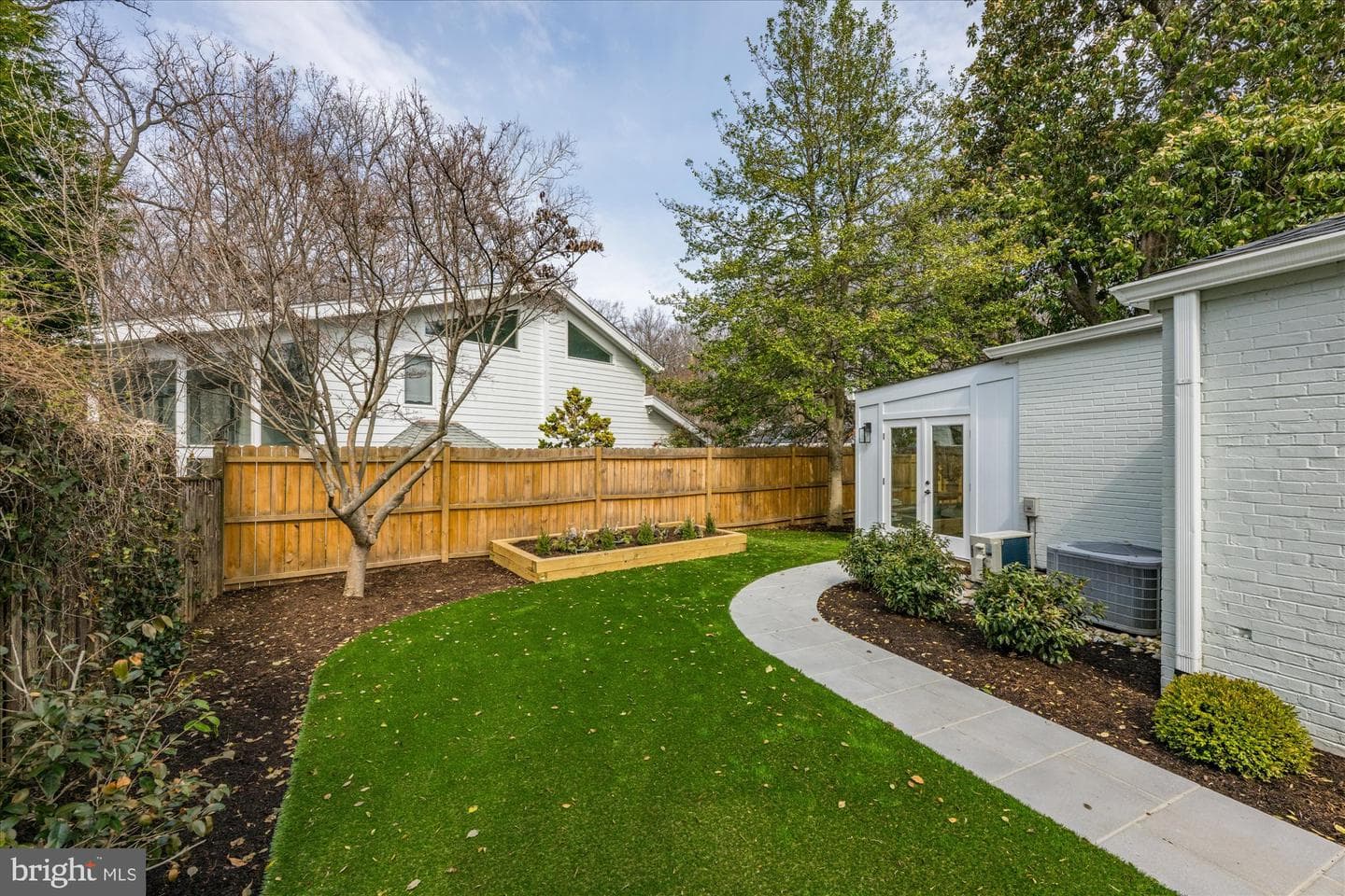 6700 Rannoch Road photo 28