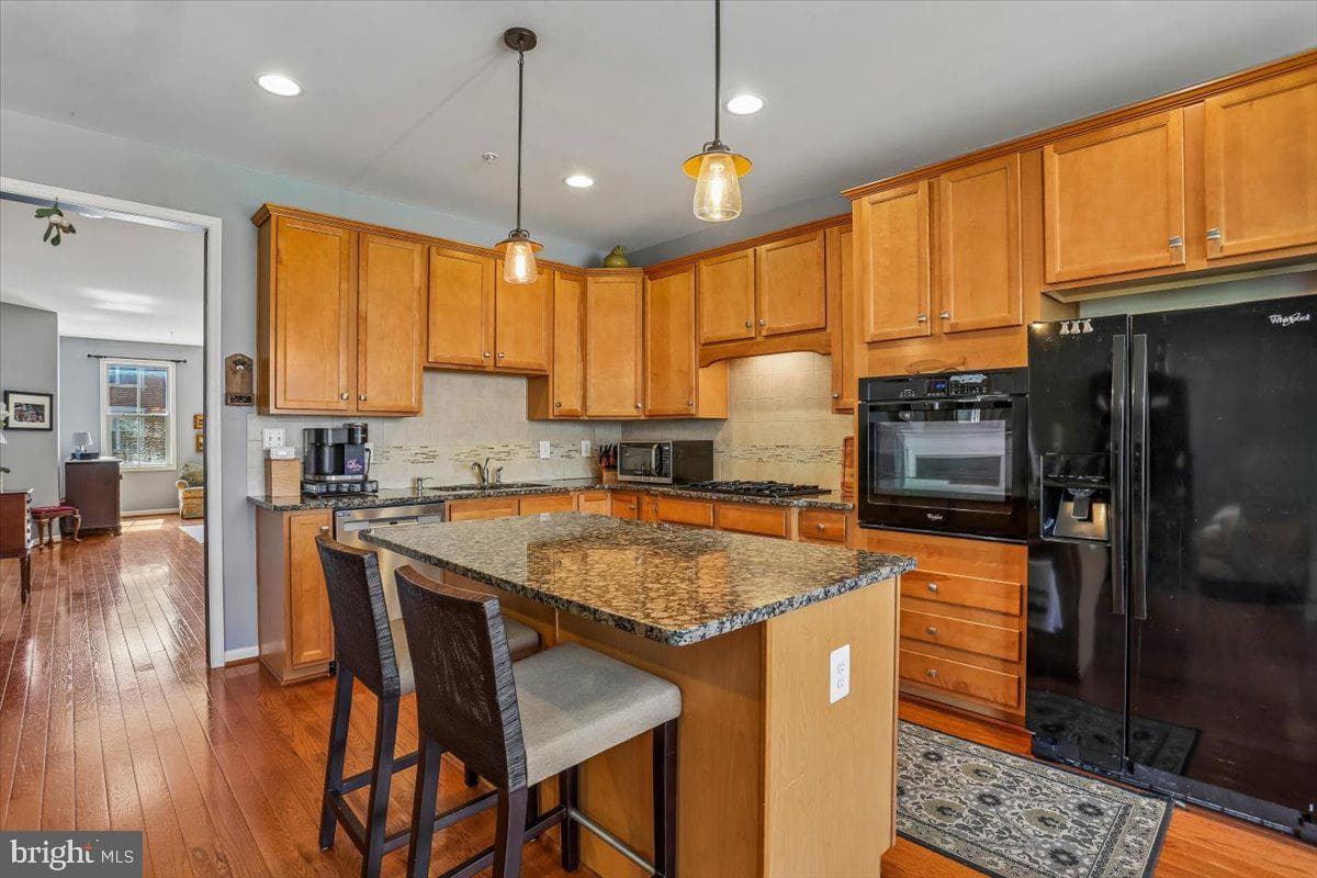 108 Samuel Manor Court photo 19