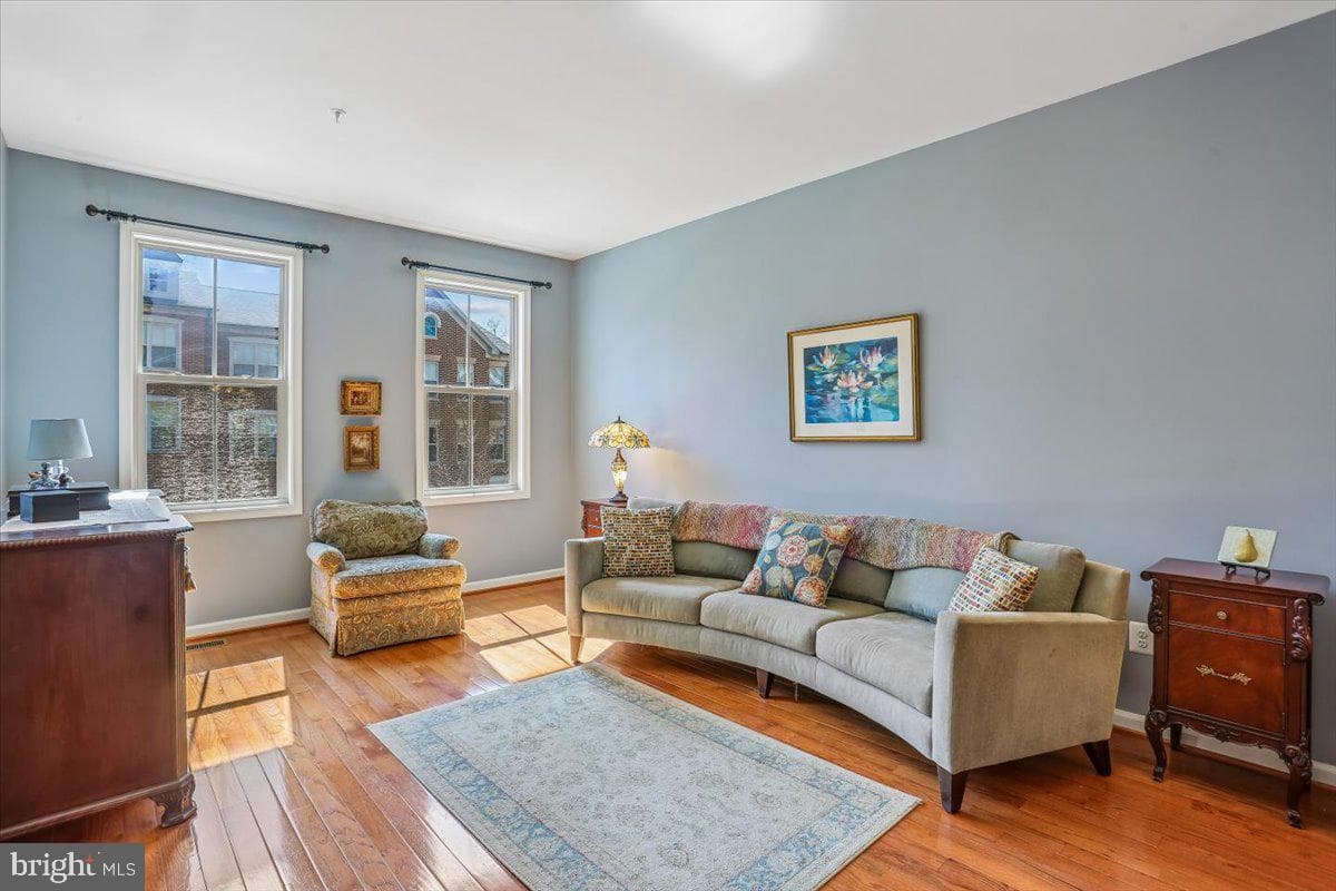 108 Samuel Manor Court photo 5