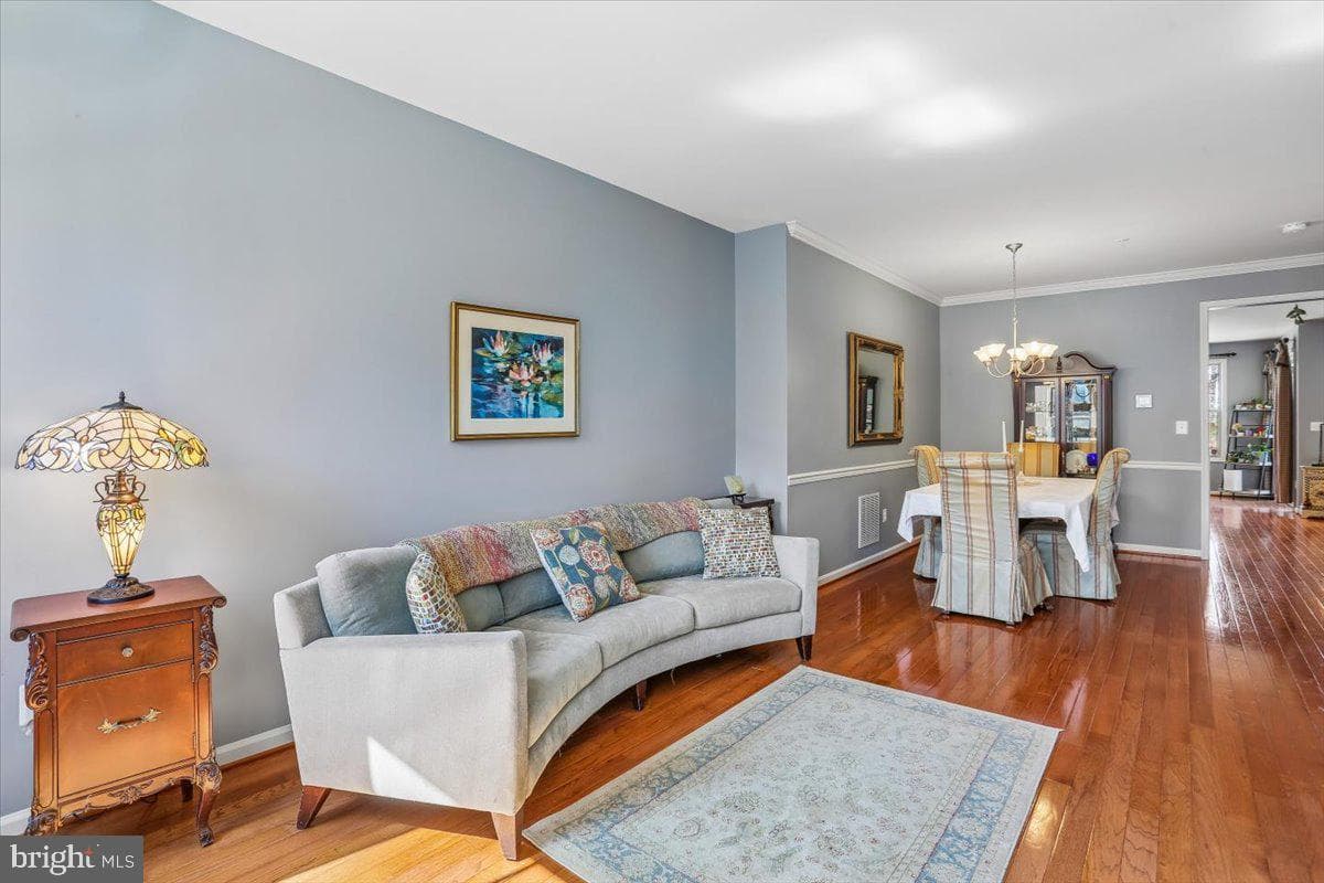 108 Samuel Manor Court photo 6