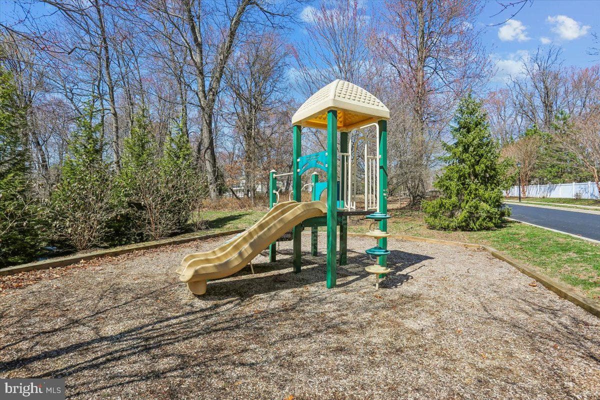 108 Samuel Manor Court photo 65