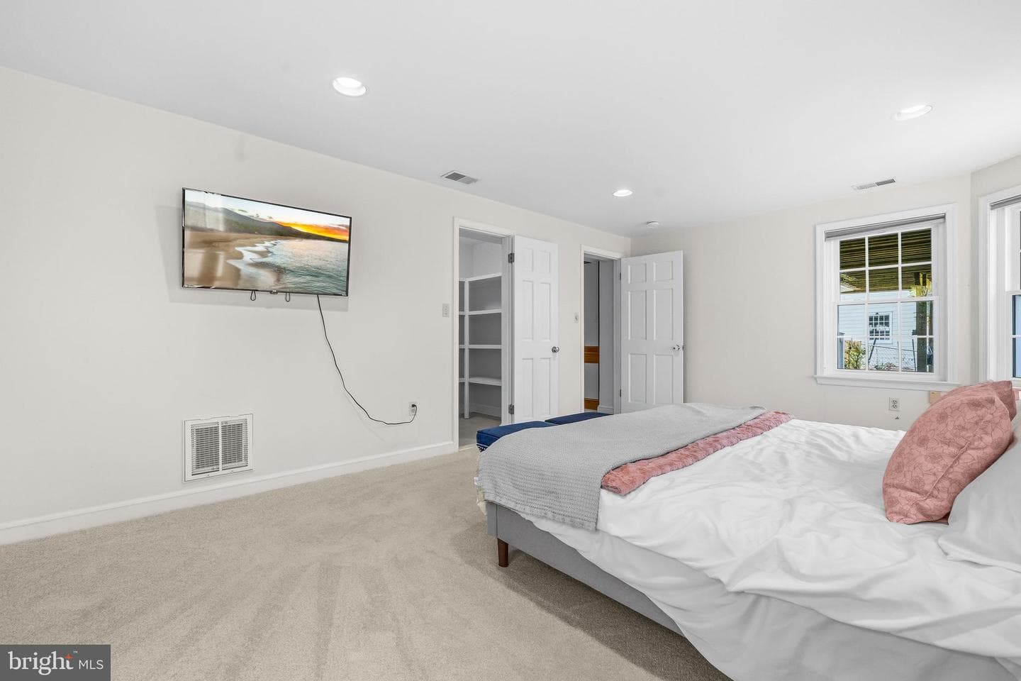 7917 Greentree Road photo 50