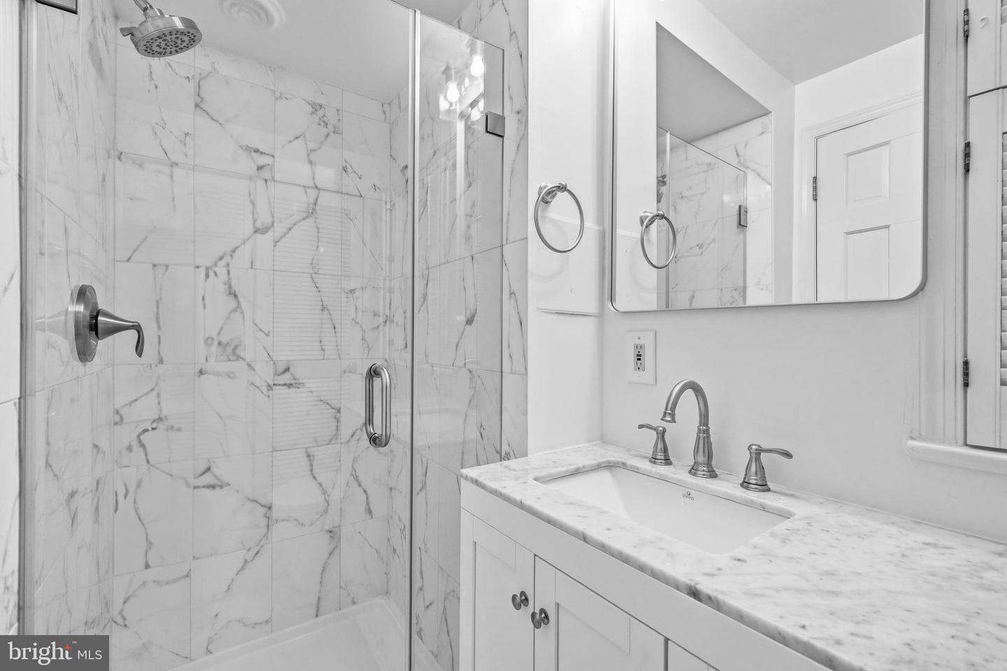 7917 Greentree Road photo 51