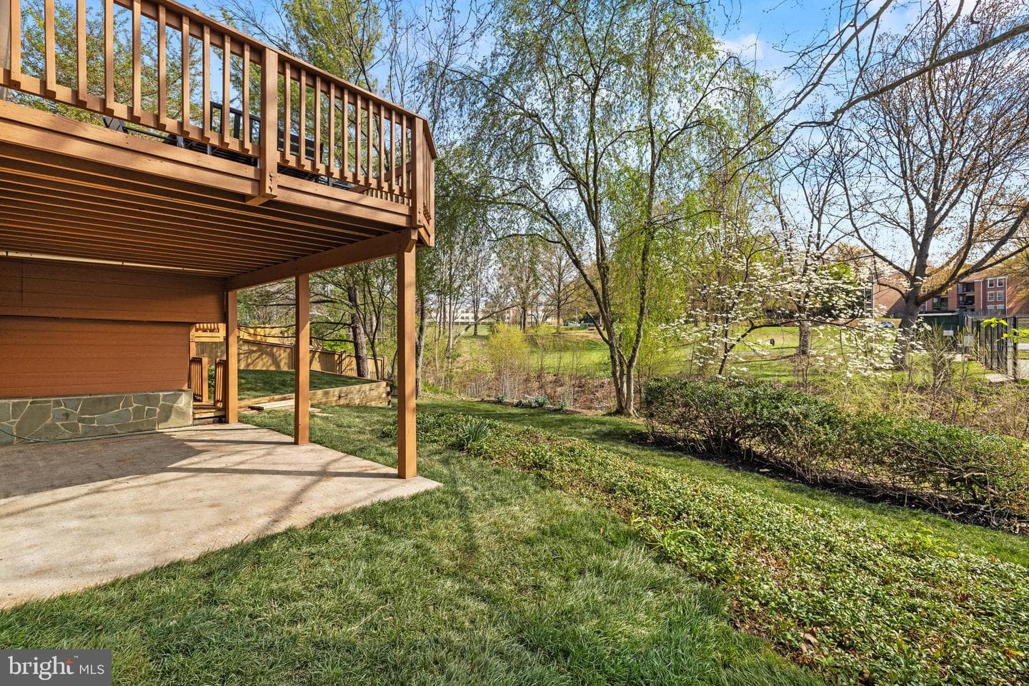 5 Solitaire Court photo 32