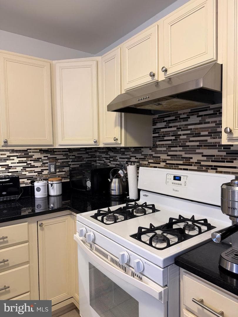111 Timberbrook Lane #104 photo 11