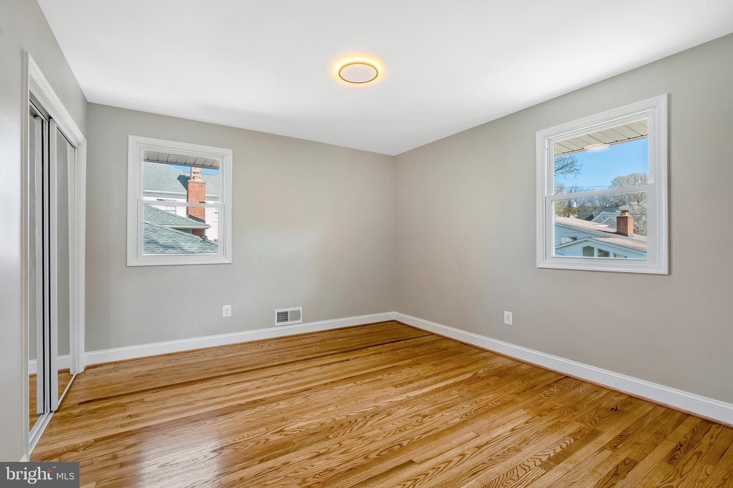 7703 Newmarket Drive photo 23