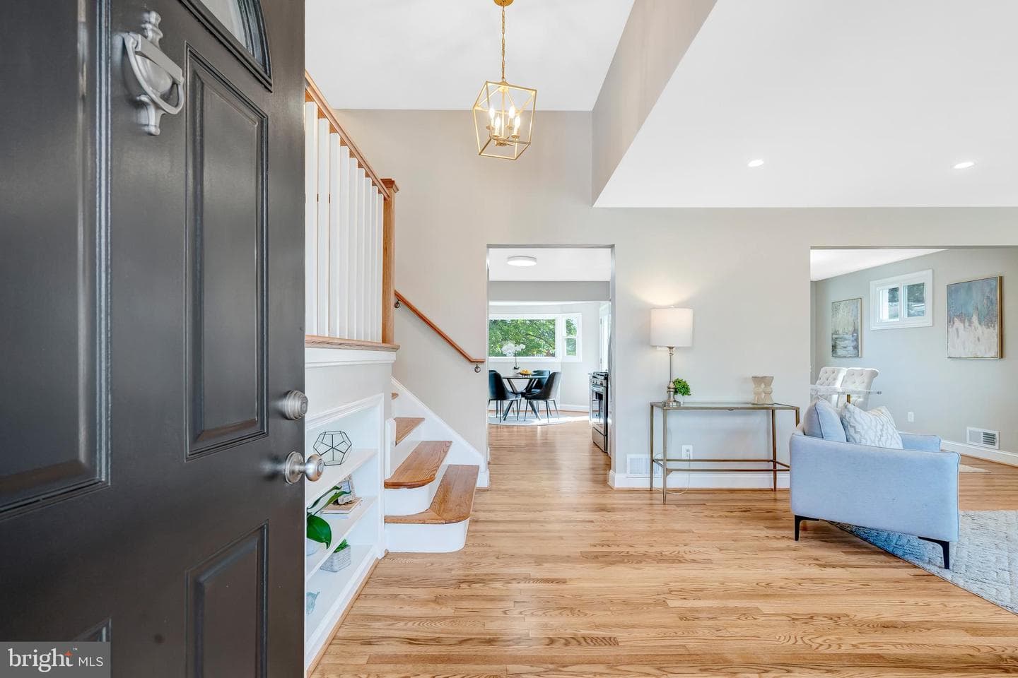7703 Newmarket Drive photo 3