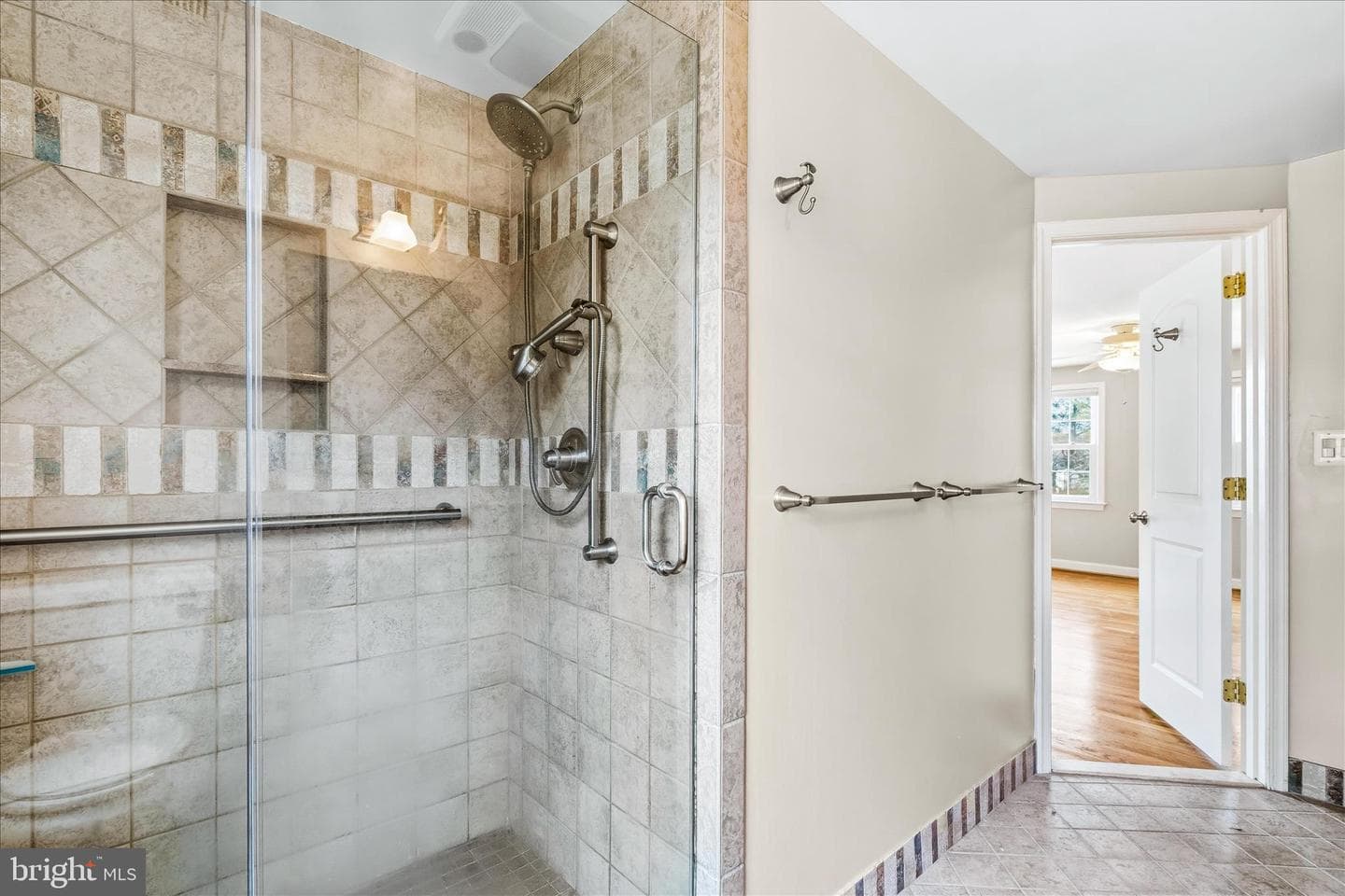 19312 Meaderidge Place photo 24