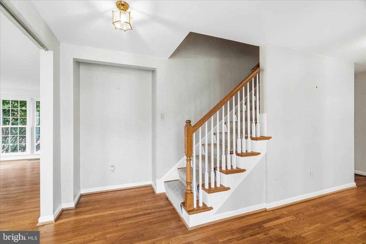 19312 Meaderidge Place photo 4