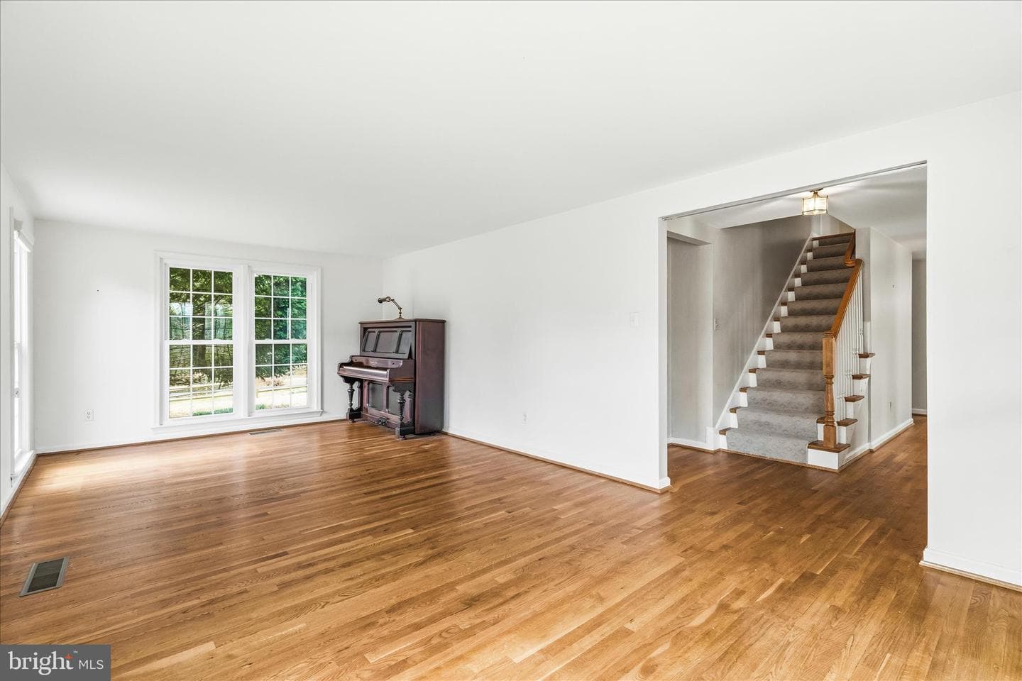 19312 Meaderidge Place photo 7