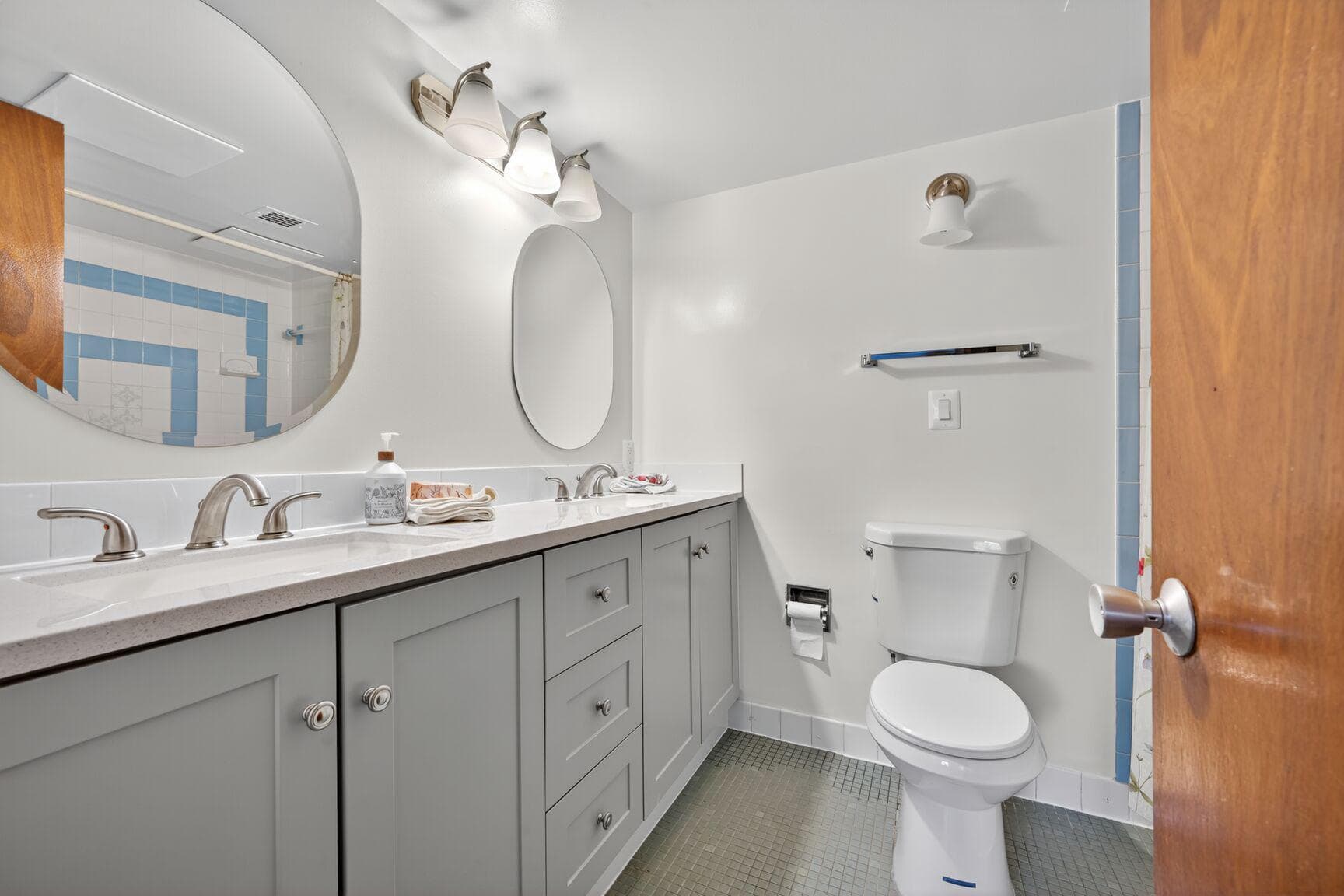 7501 Democracy Boulevard #421 photo 25