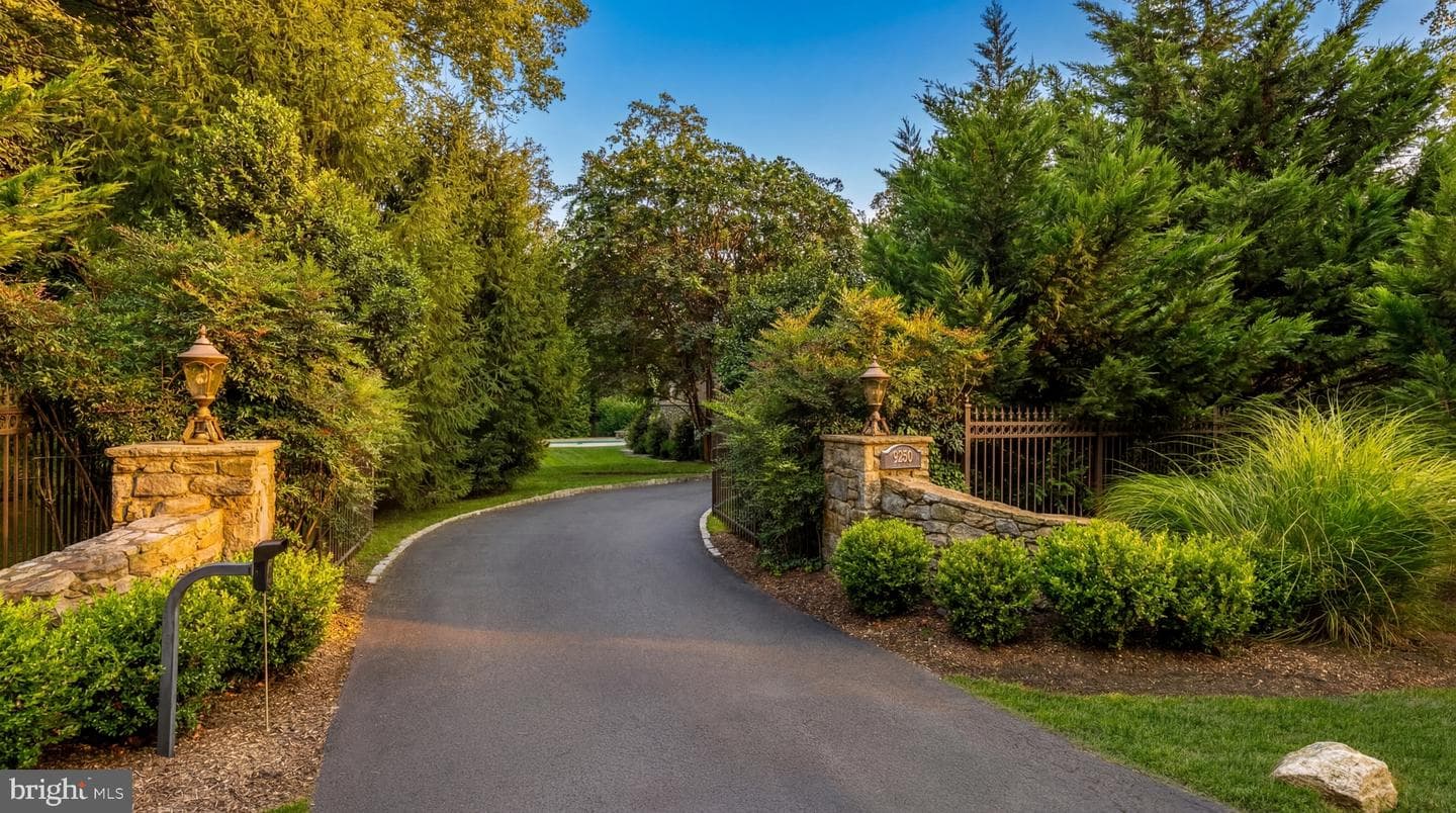 9250 Persimmon Tree Road, Potomac