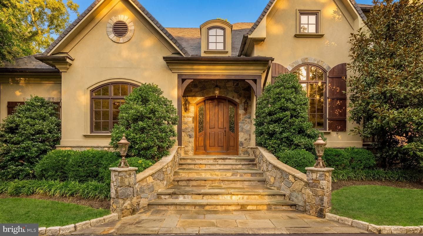 9250 Persimmon Tree Road photo 5