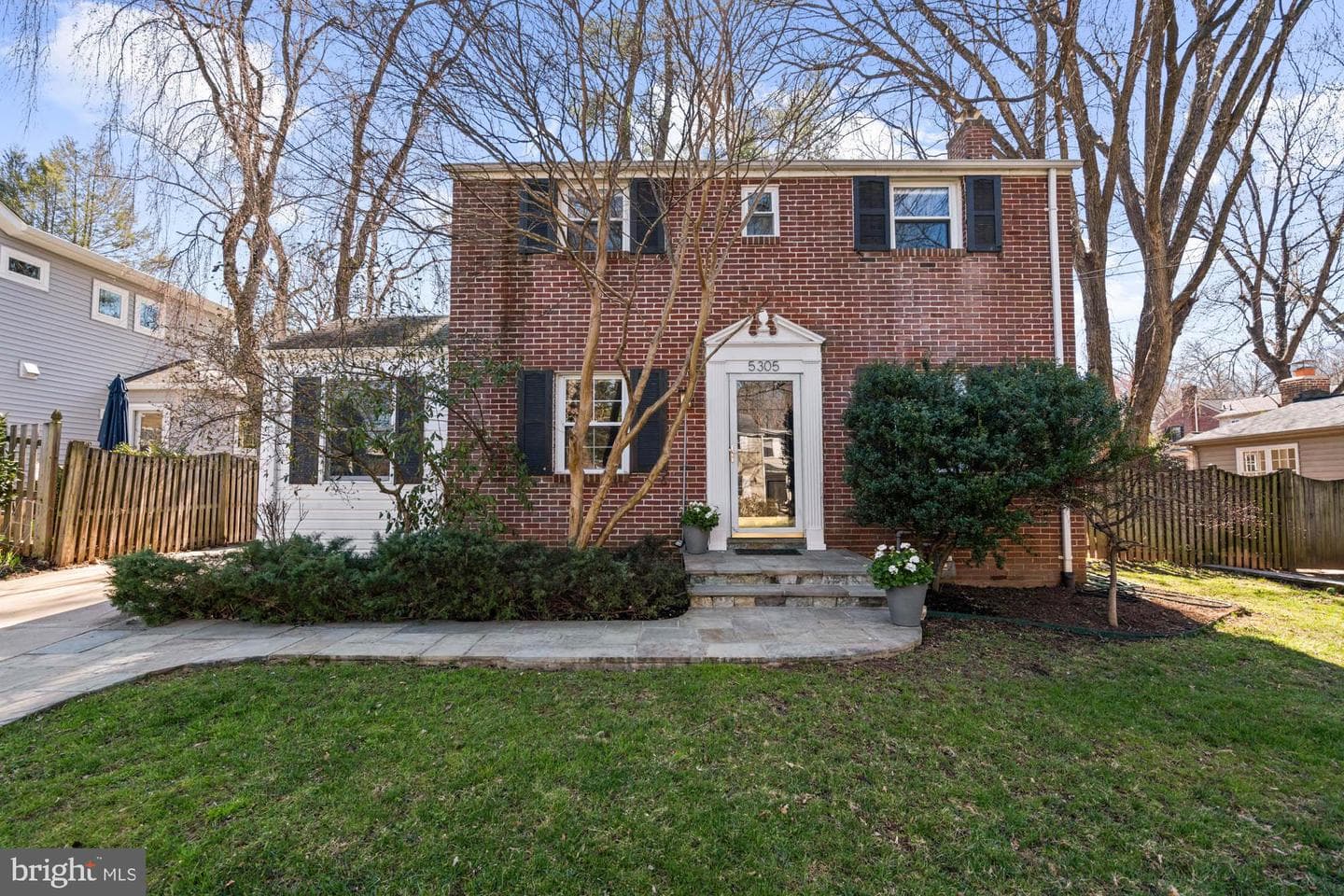 5305 Wakefield Road photo 2