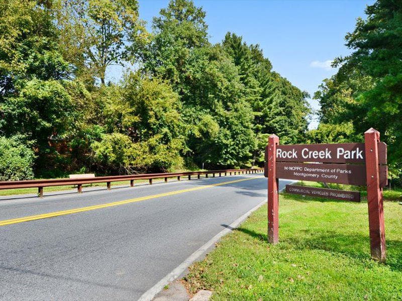 304 Twinbrook Parkway photo 40