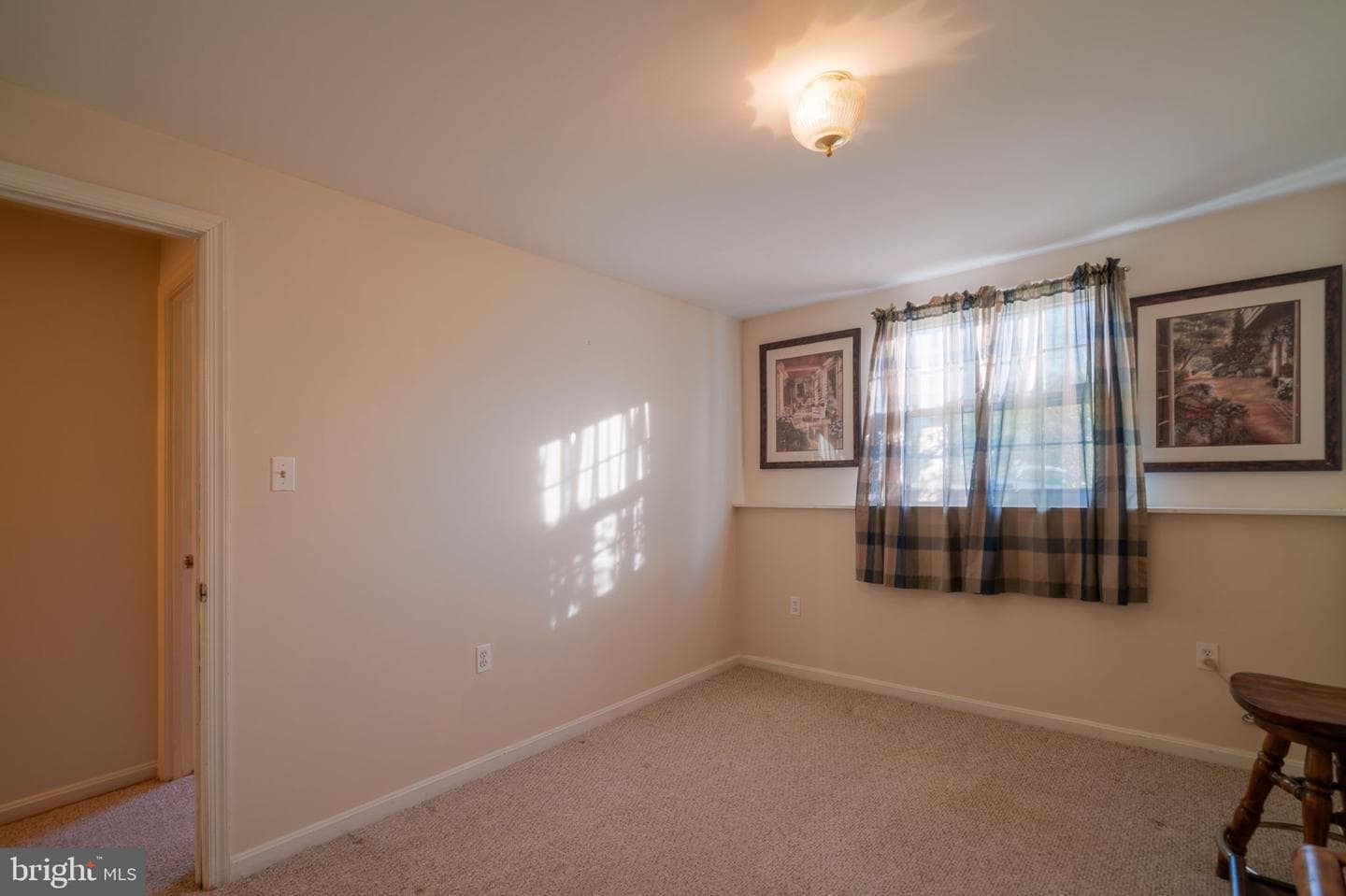 4709 Iris Place photo 40