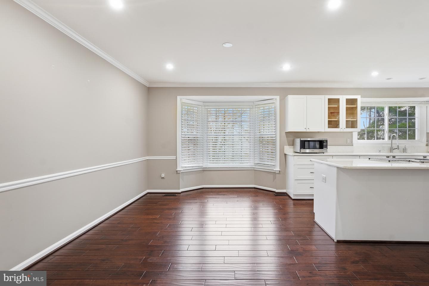 4 Leatherbark Court photo 12