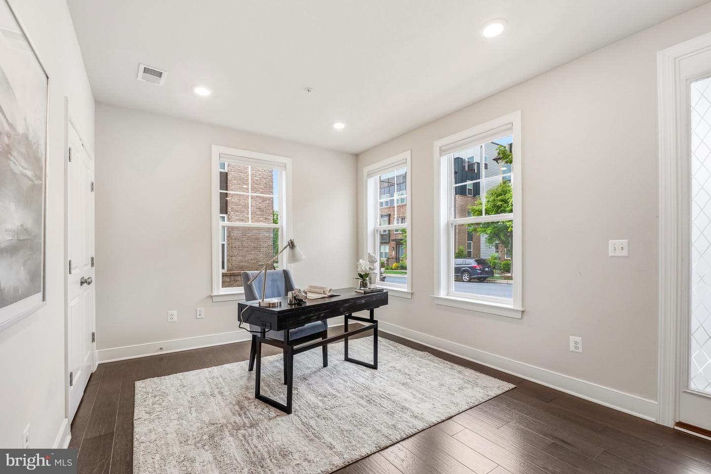 114 Dickenson Drive photo 4