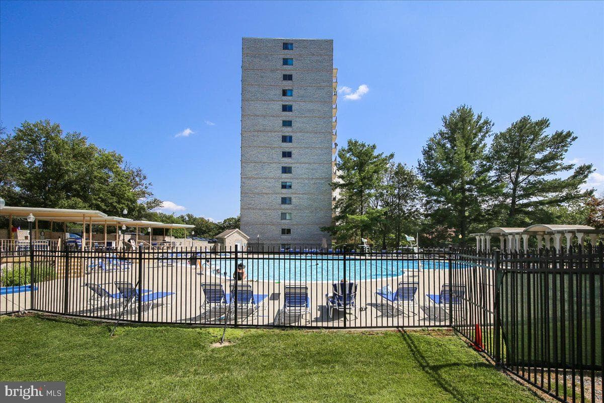 1111 University Boulevard W #1106-A photo 25