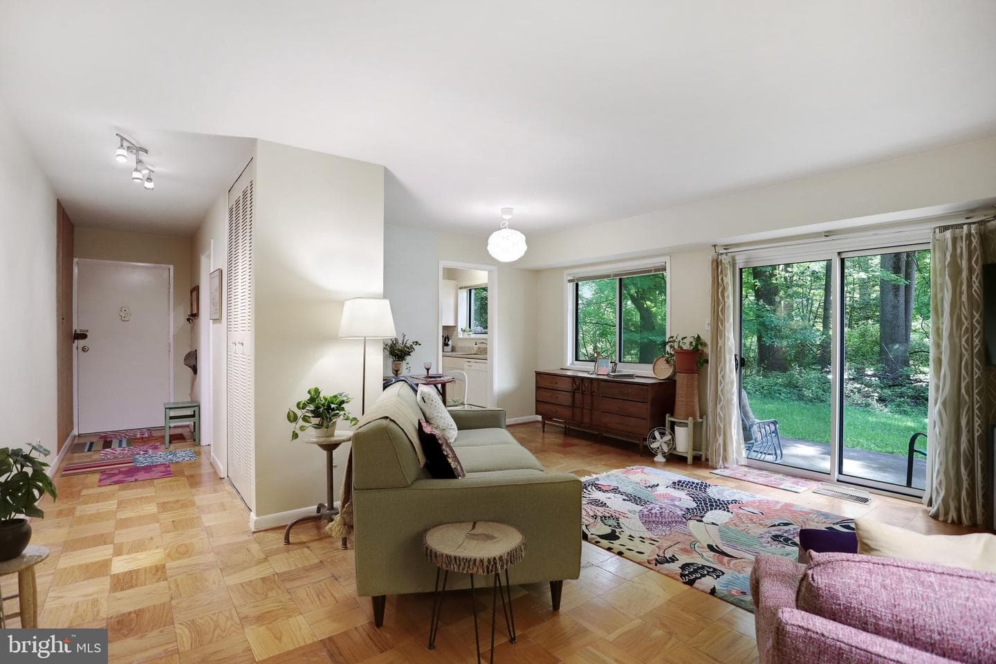 10607 Montrose Avenue #m-3, Bethesda