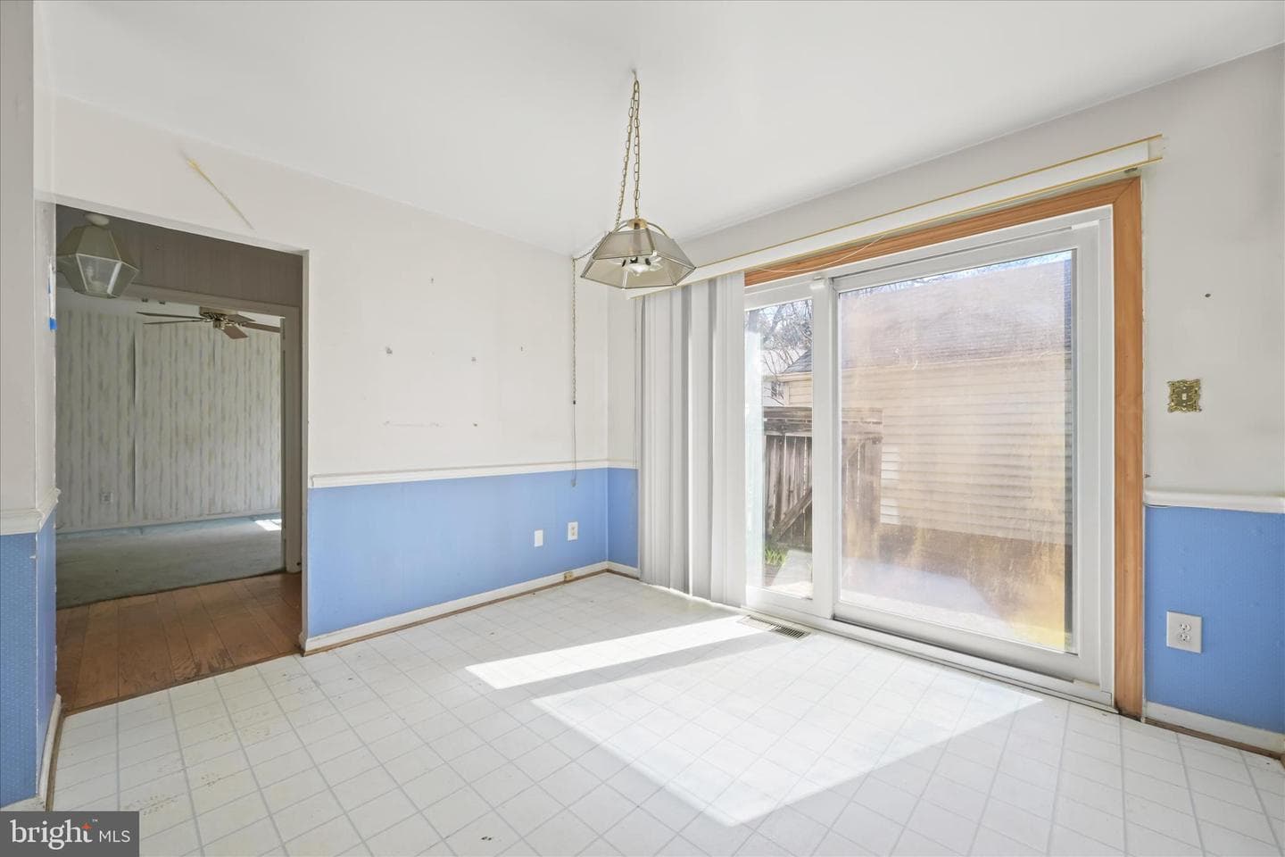 20130 Waringwood Way photo 12