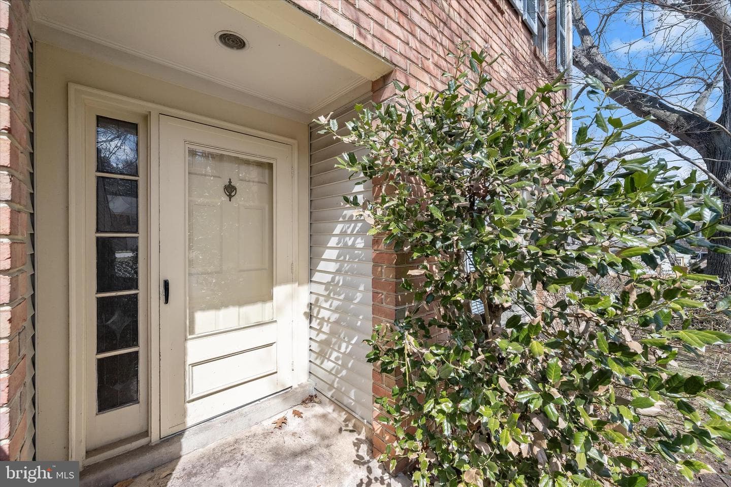 20130 Waringwood Way photo 2