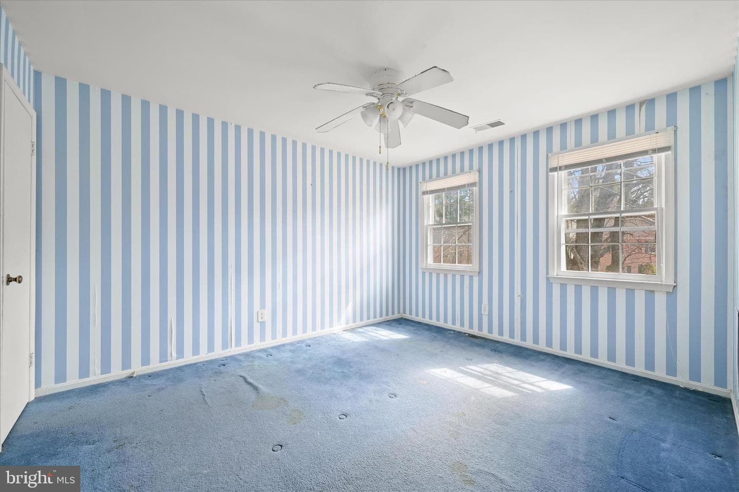 20130 Waringwood Way photo 33