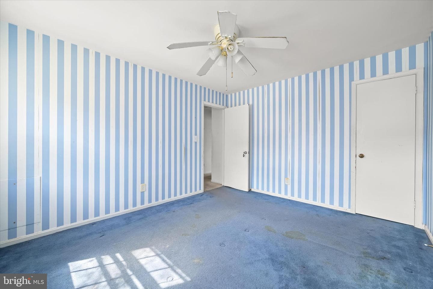 20130 Waringwood Way photo 35