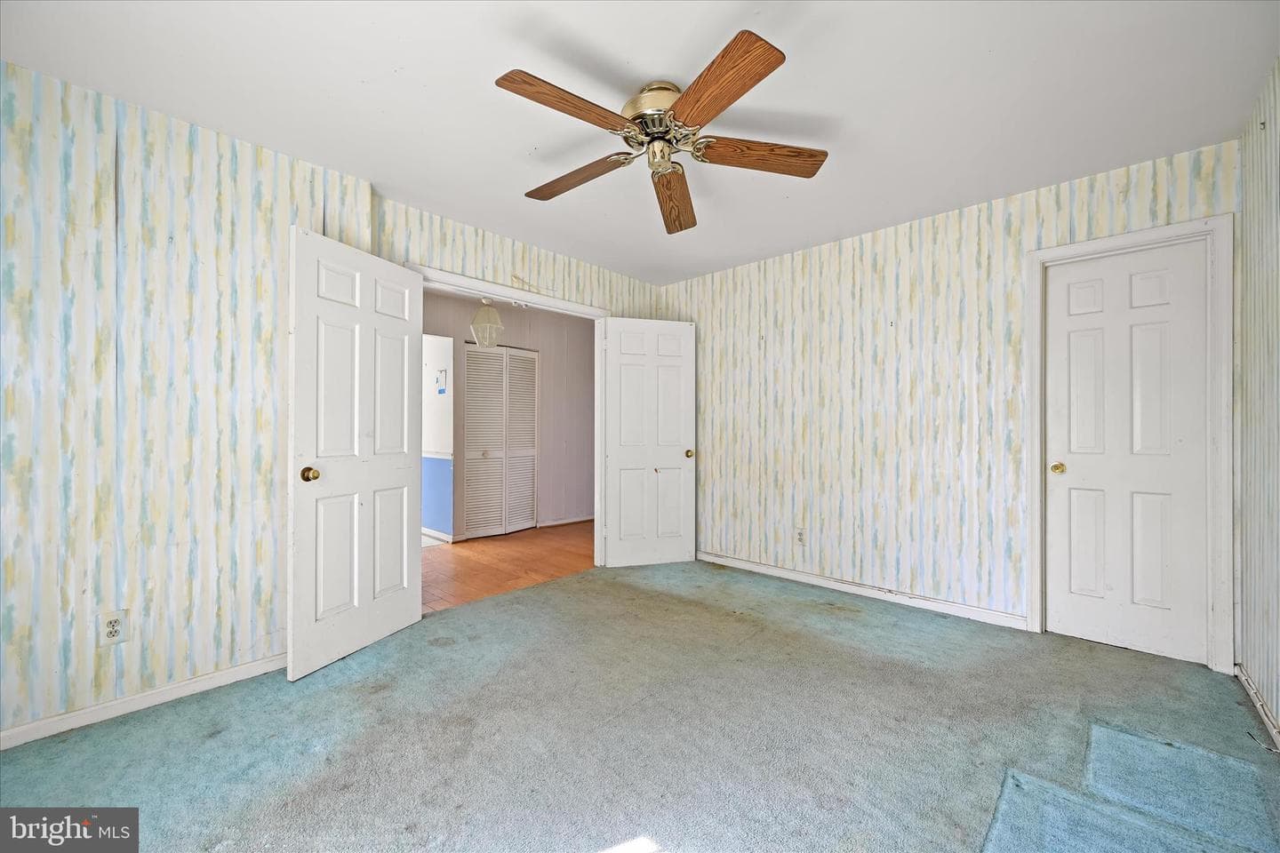 20130 Waringwood Way photo 8