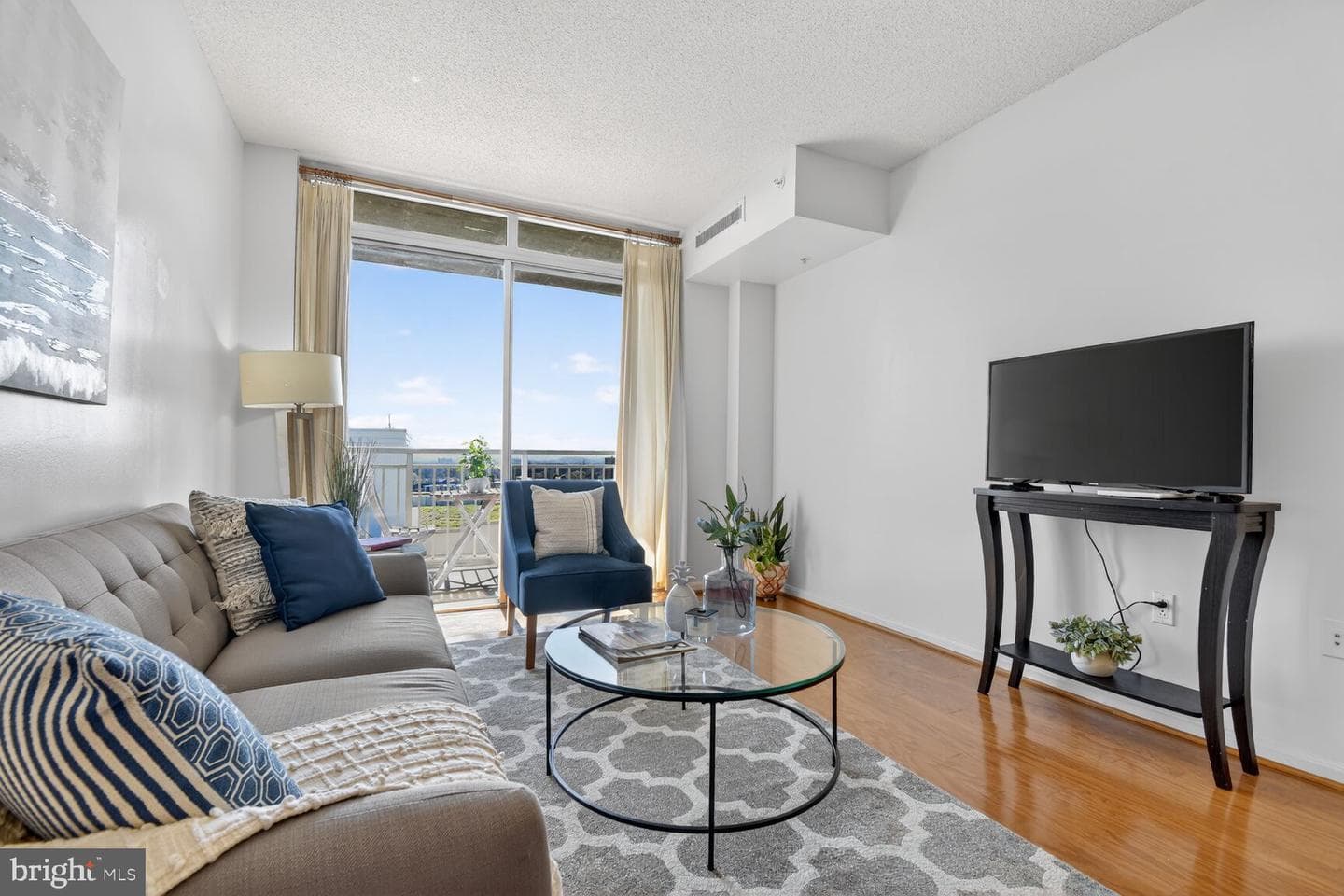 930 Wayne Avenue #1302 photo 10