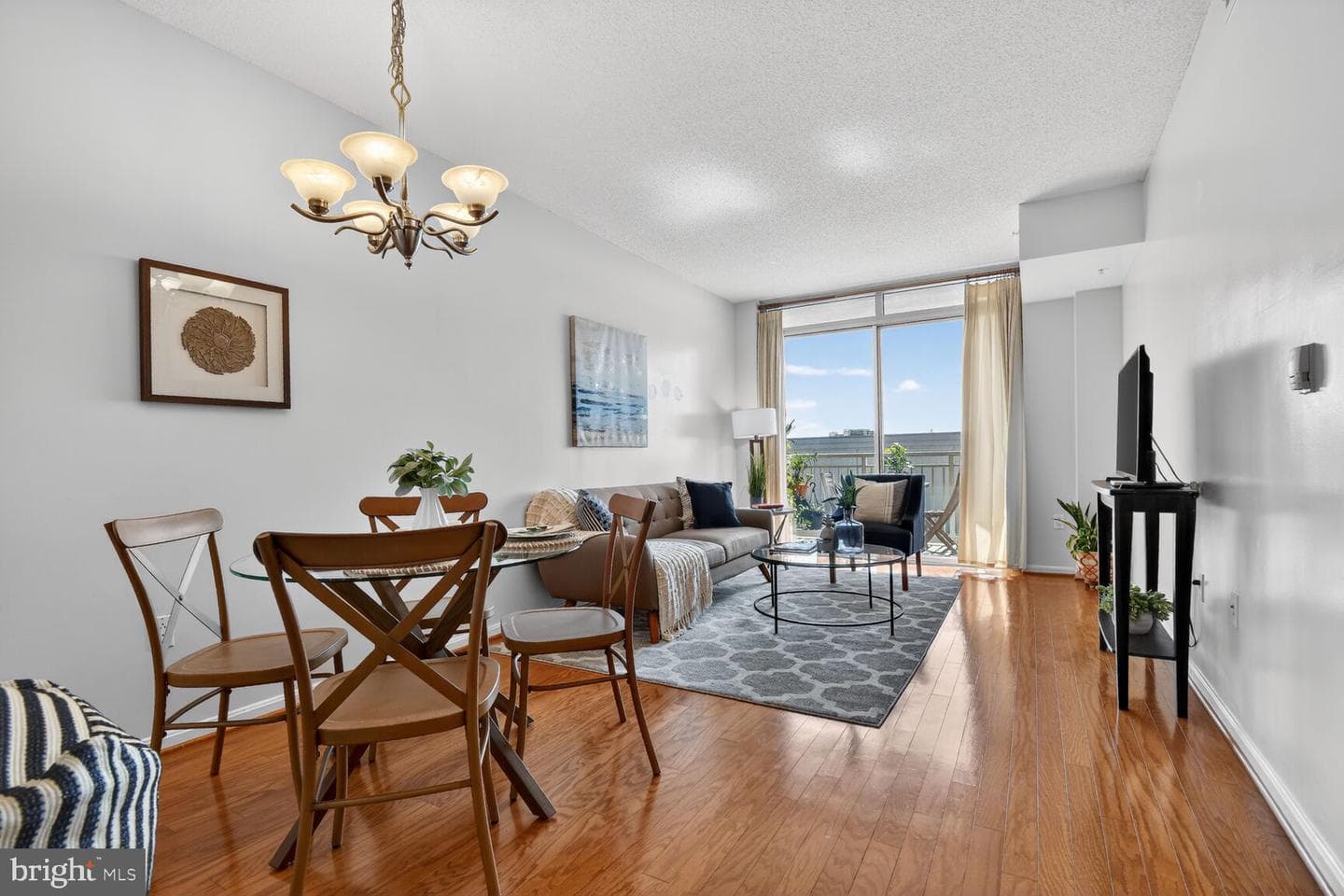 930 Wayne Avenue #1302 photo 11
