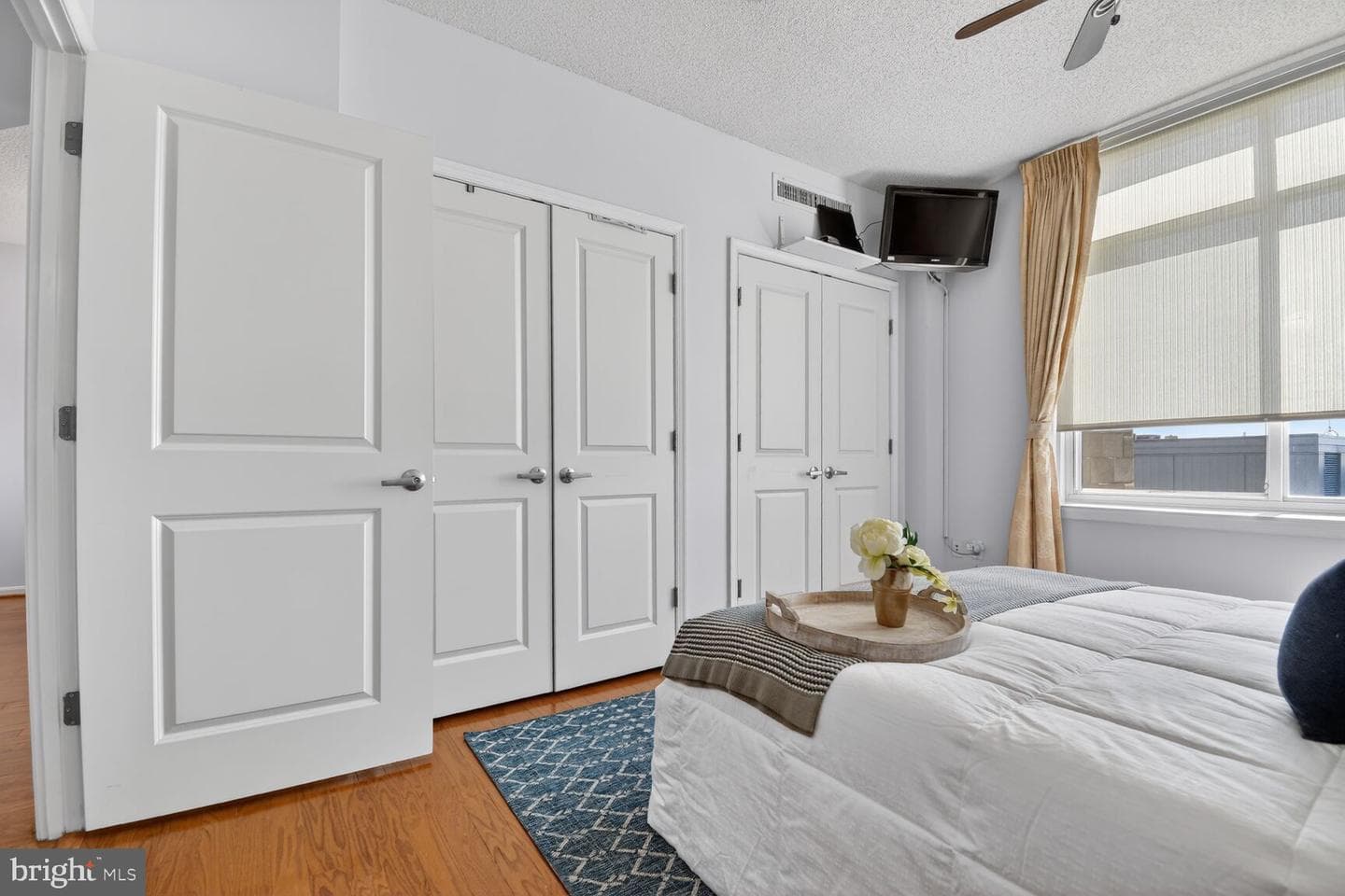 930 Wayne Avenue #1302 photo 29