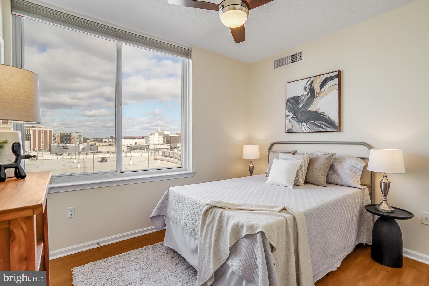 930 Wayne Avenue #1009 photo 19