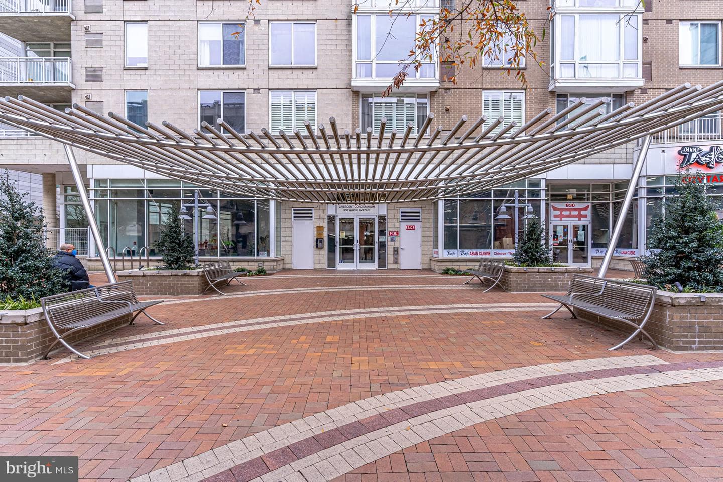 930 Wayne Avenue #1009 photo 32