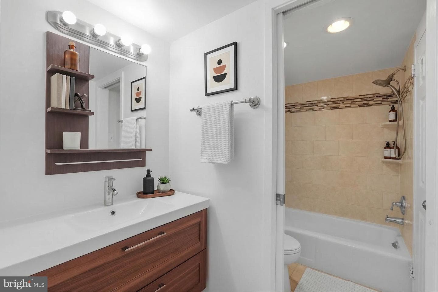 5500 Friendship Boulevard #1128n photo 8