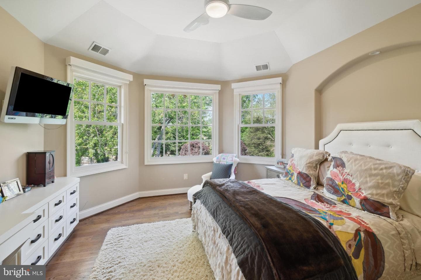 11724 Gainsborough Road photo 31