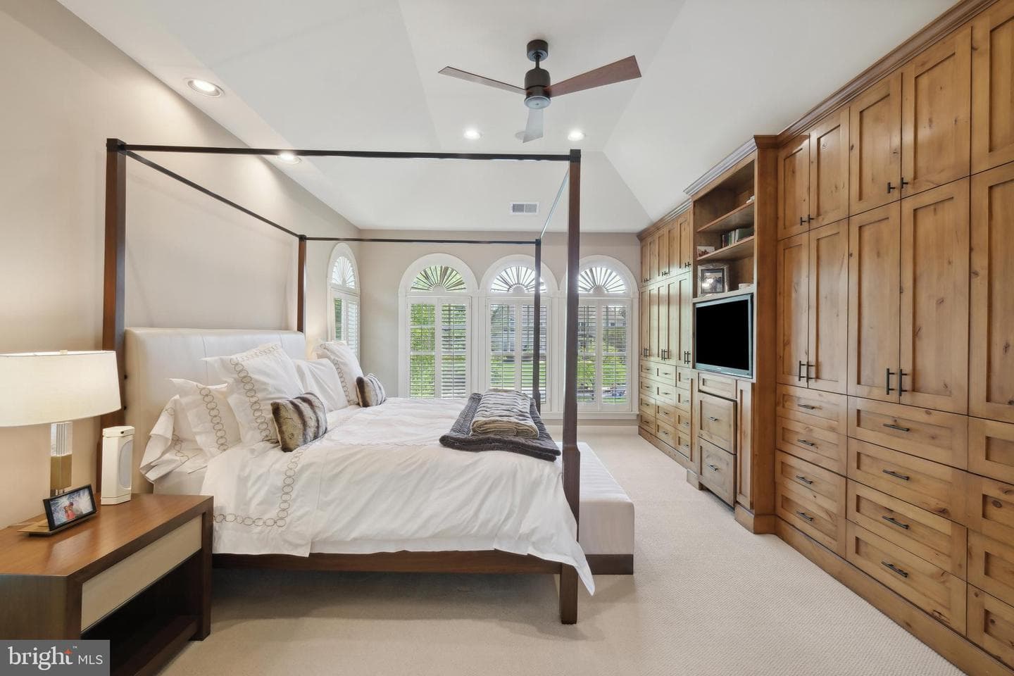 11724 Gainsborough Road photo 34