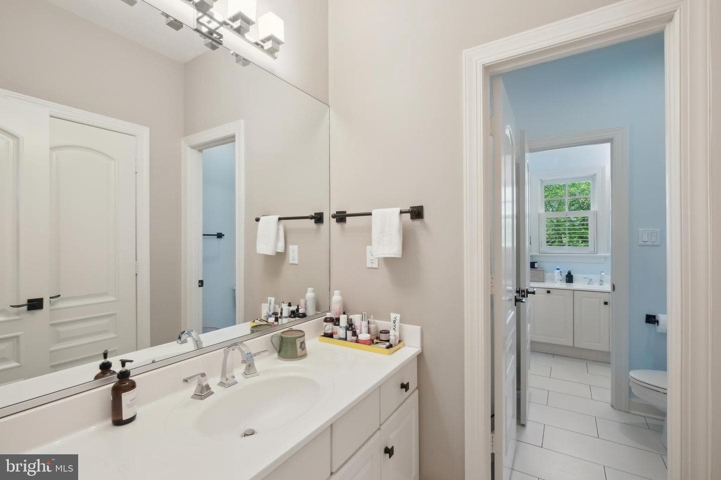 11724 Gainsborough Road photo 42